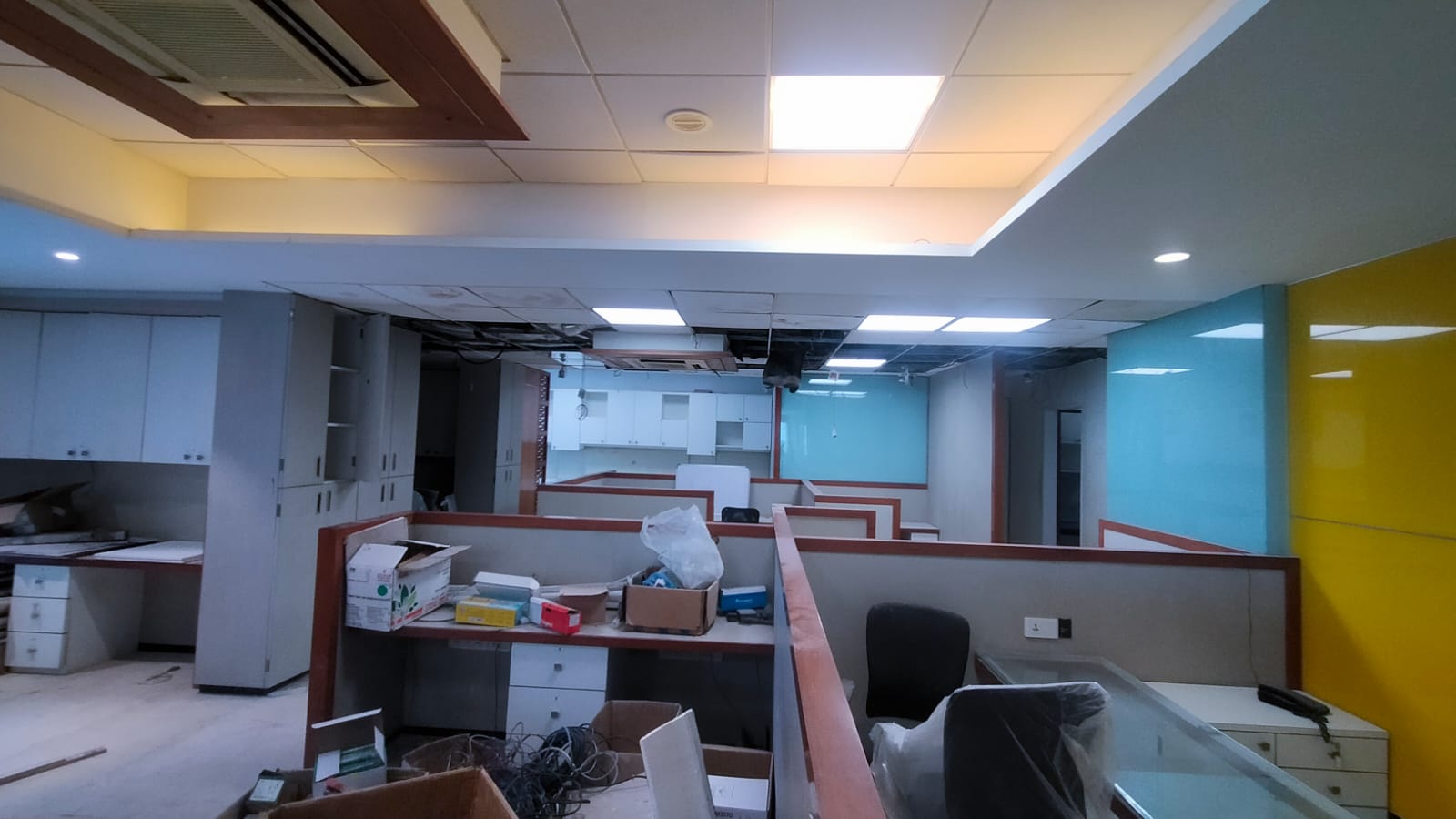 Office for Sale in Off Linking Road Mumbai