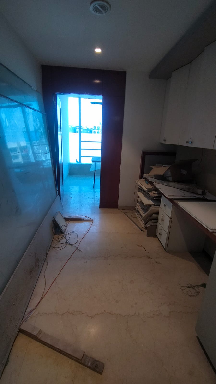 Office for Sale in Off Linking Road Mumbai