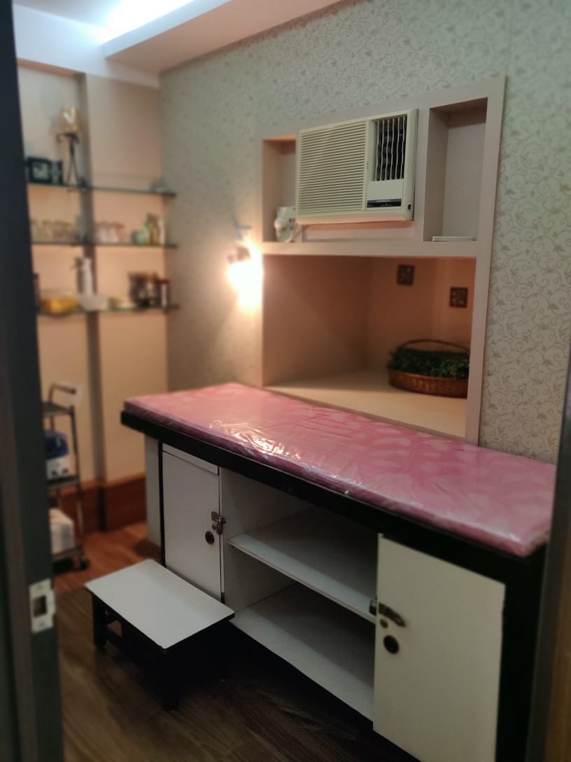 Shop for Rent in Off Hill Road Mumbai