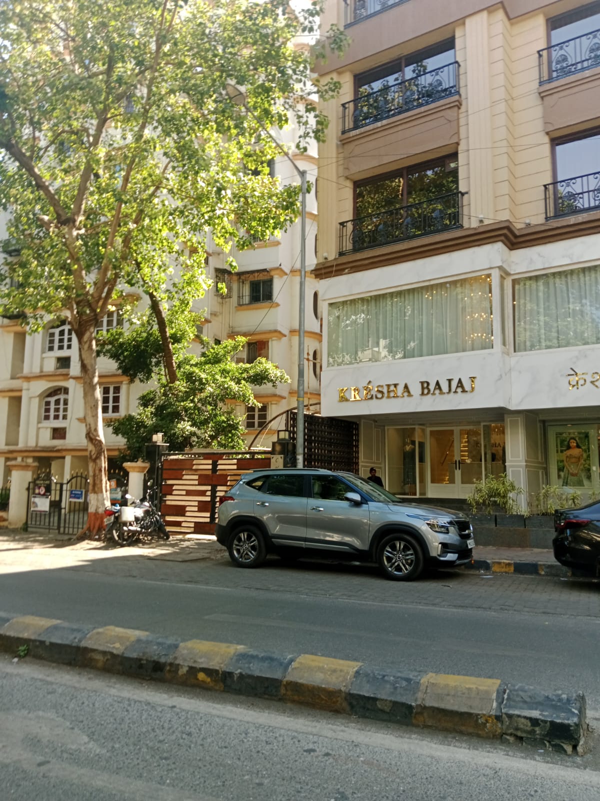 Showroom for Sale in Bandra West Mumbai