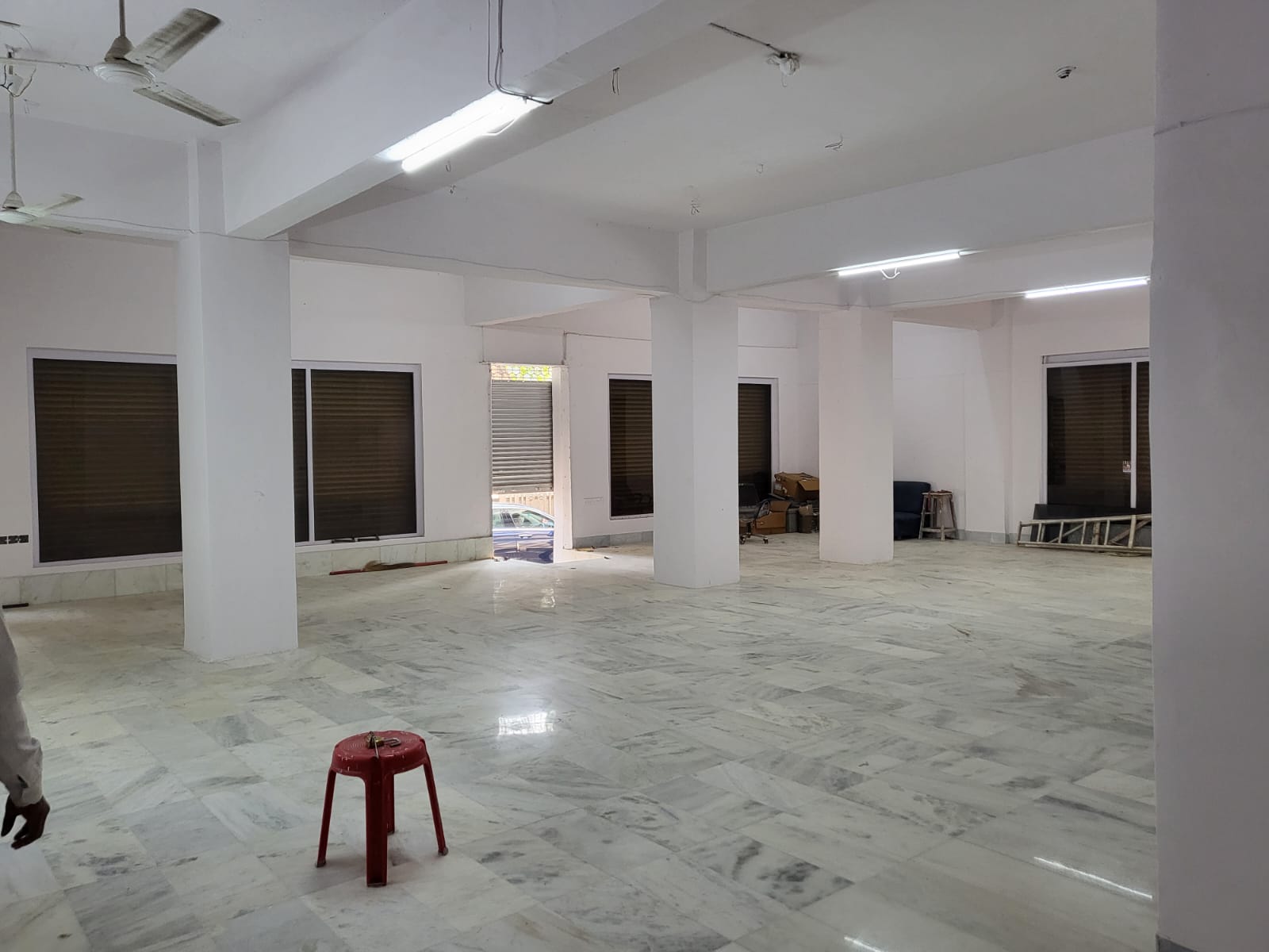 Showroom for Rent in Jamnalal Bajaj Marg Mumbai