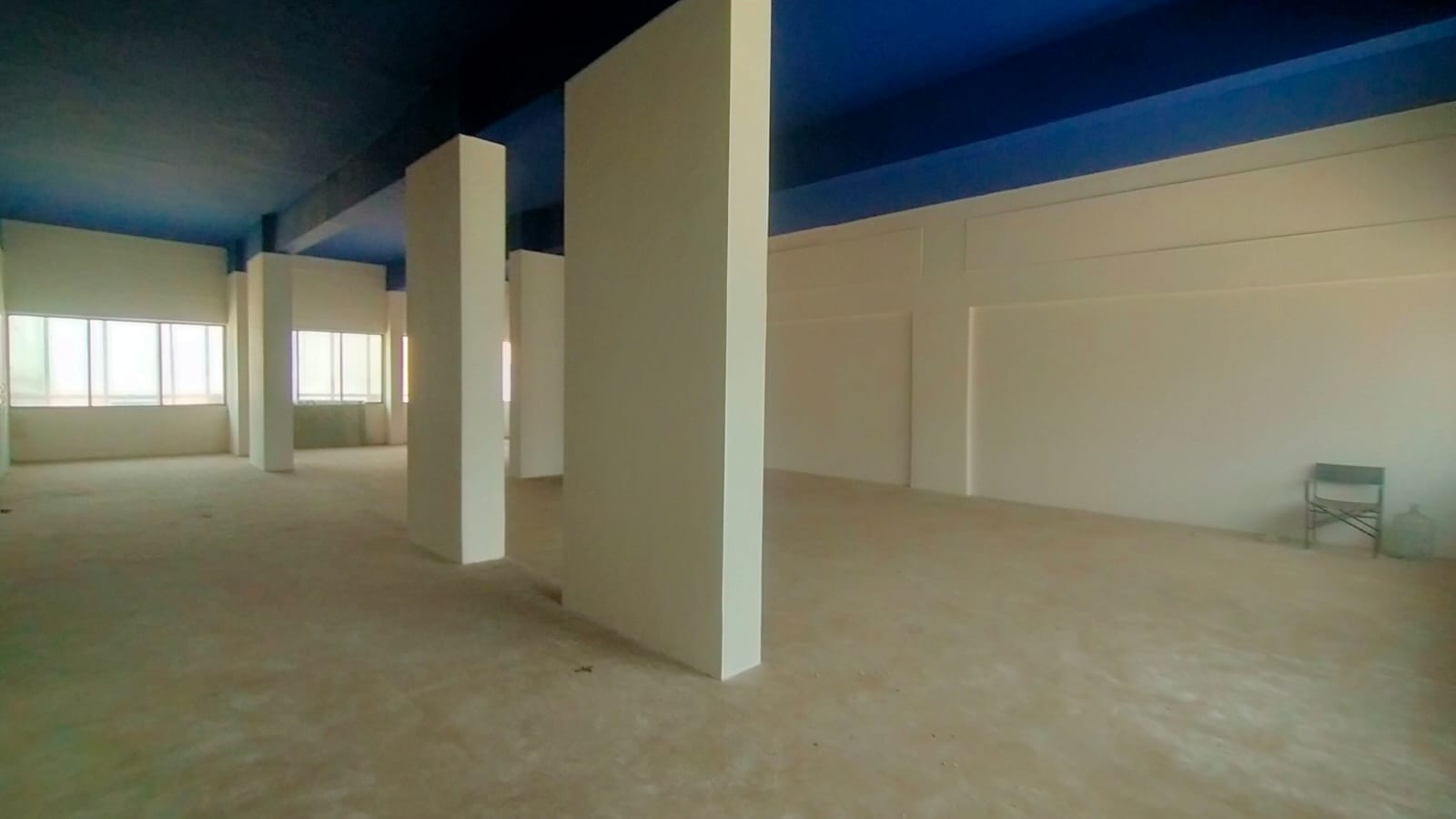 Office for Sale in 4 Bungalows Mumbai