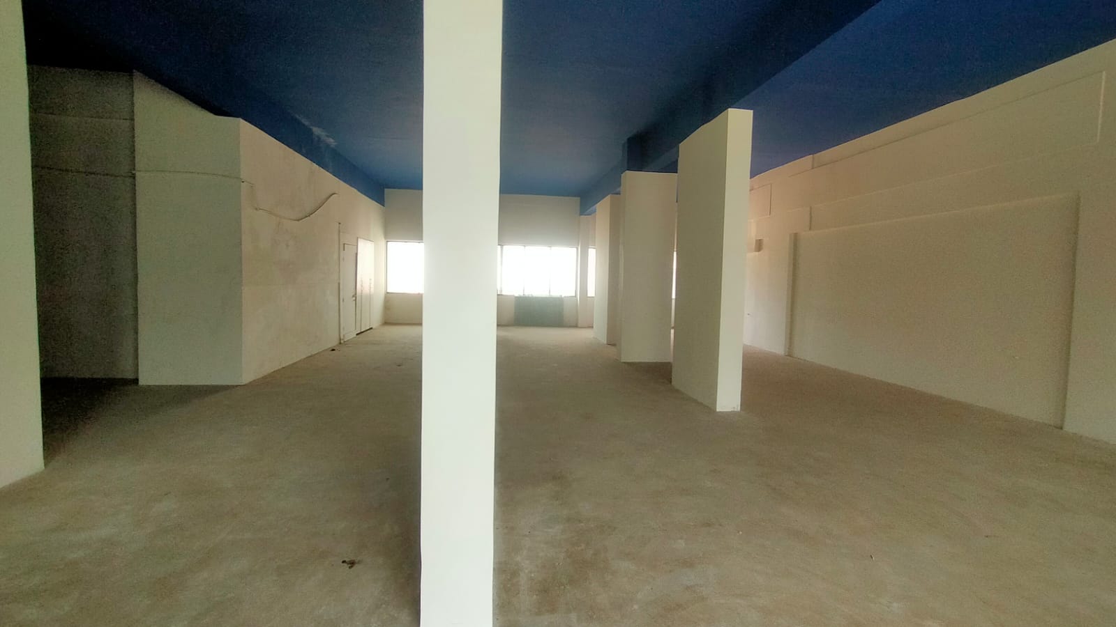 Office for Sale in 4 Bungalows Mumbai
