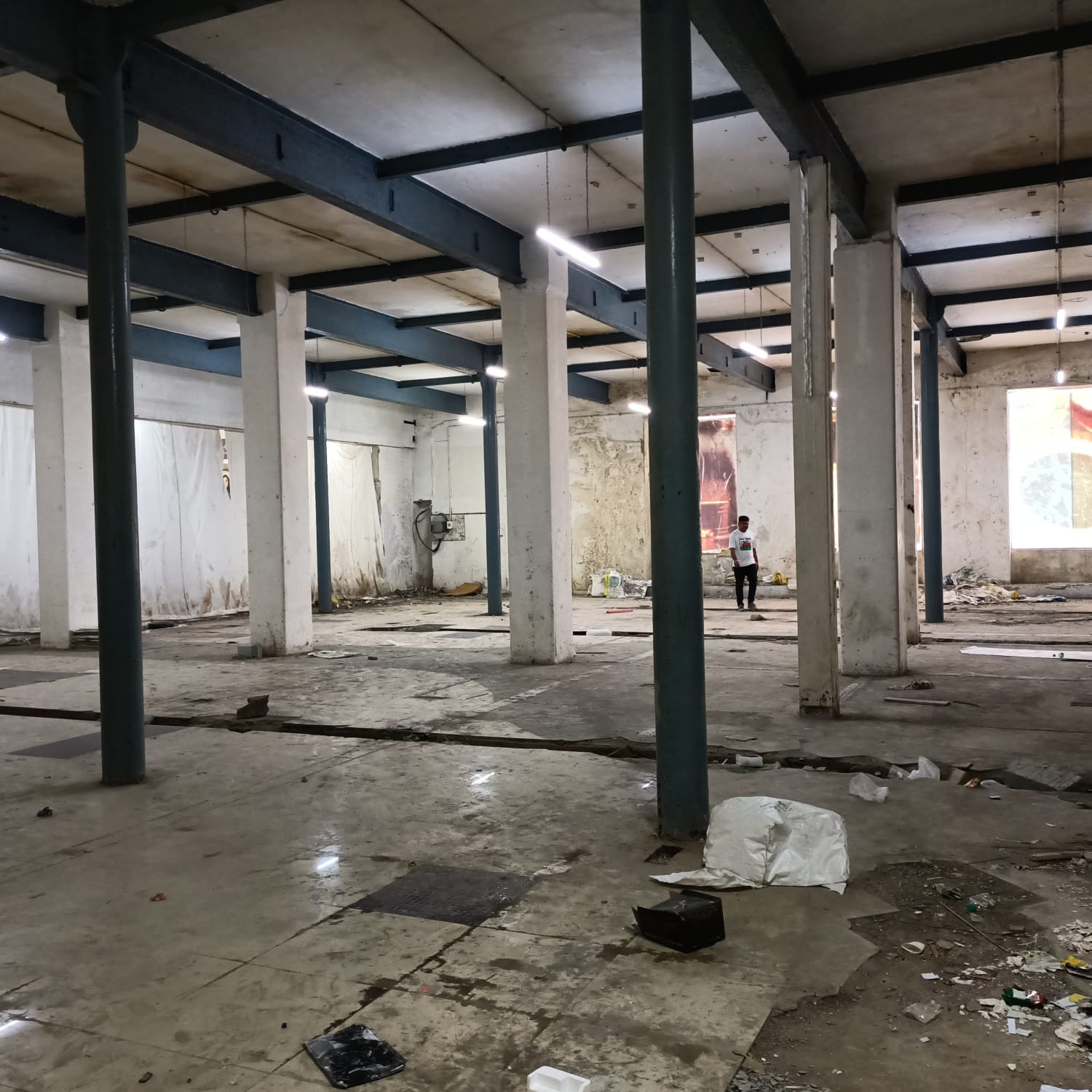 Shop for Rent in Lower Parel Mumbai