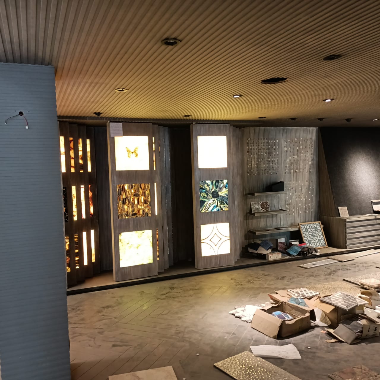 Office for Rent in Senapati Bapat  Marg Mumbai