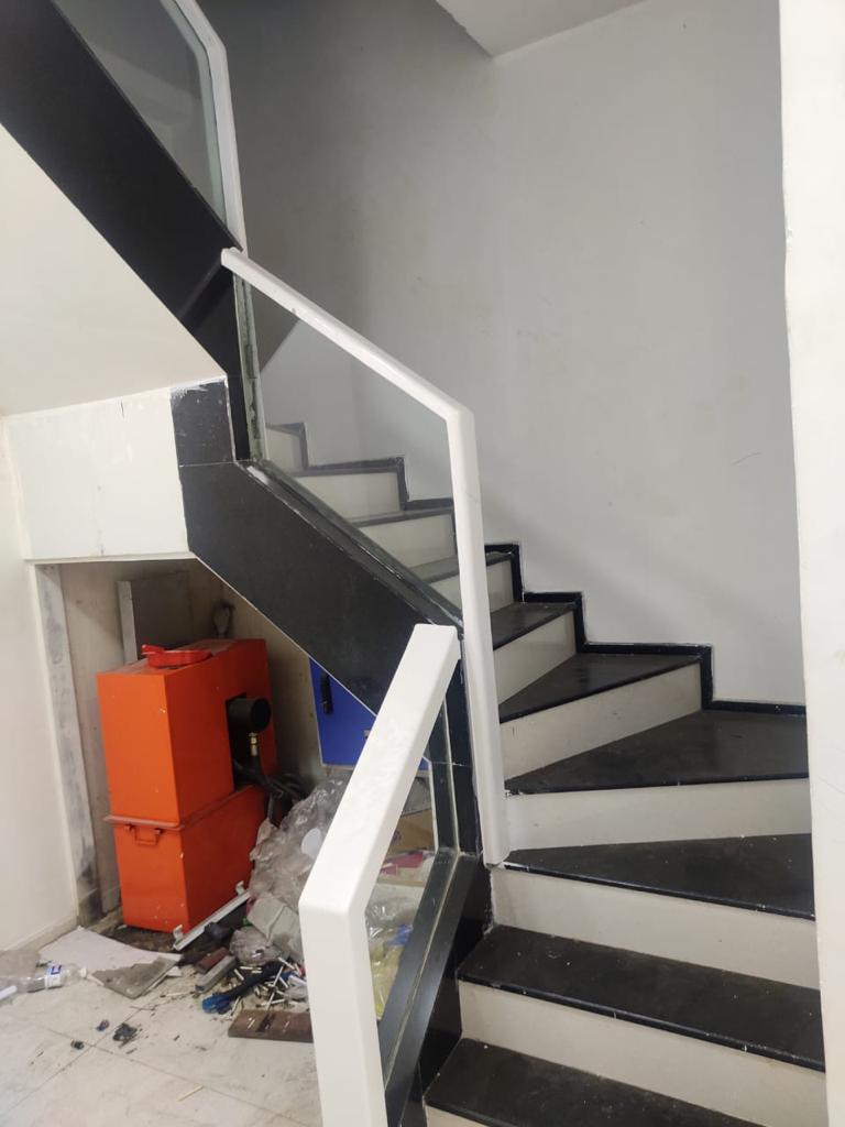 Showroom for Rent in 15 Road Mumbai