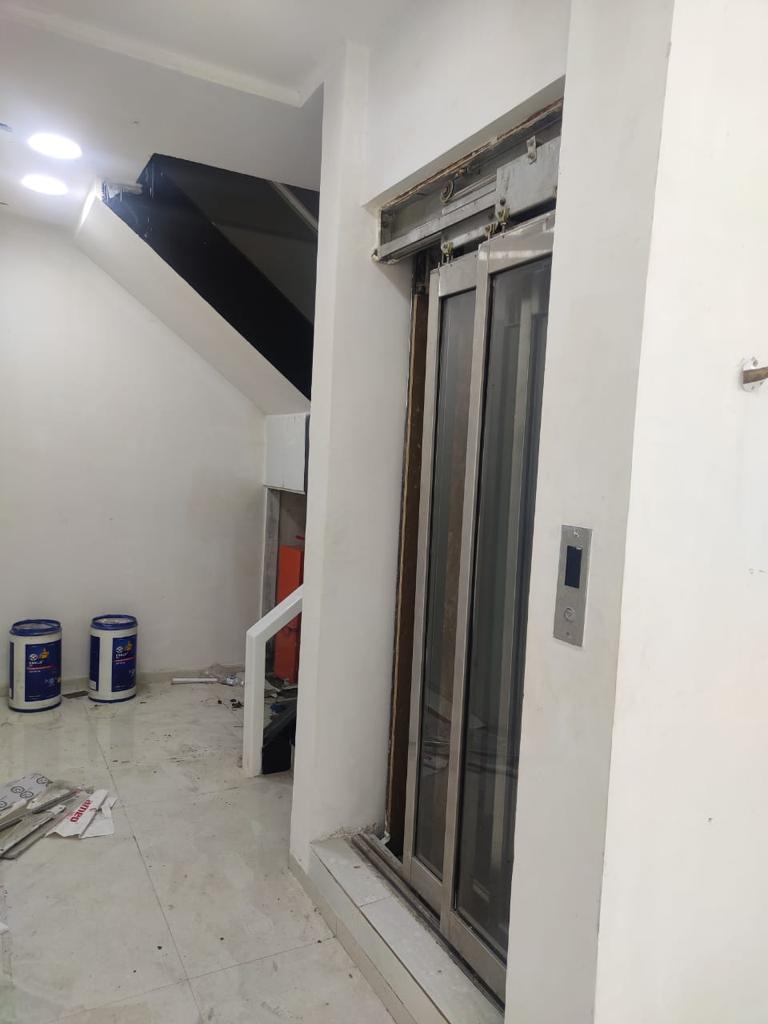 Showroom for Rent in 15 Road Mumbai