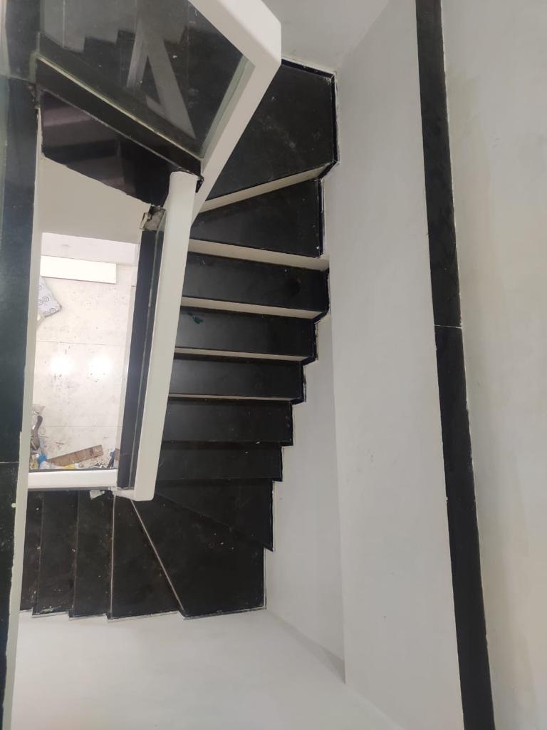 Showroom for Rent in 15 Road Mumbai