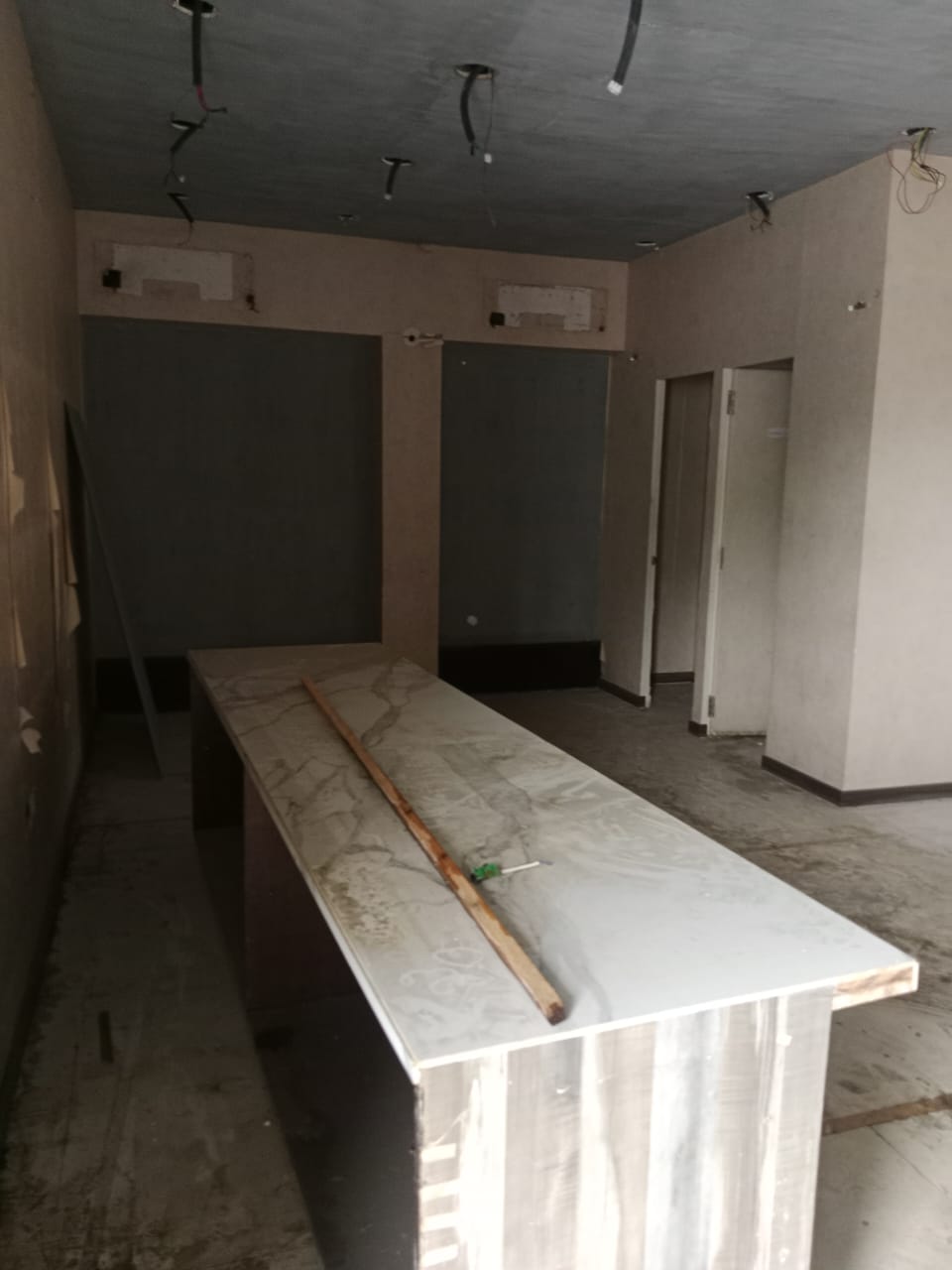 Showroom for Sale in S V Road Mumbai