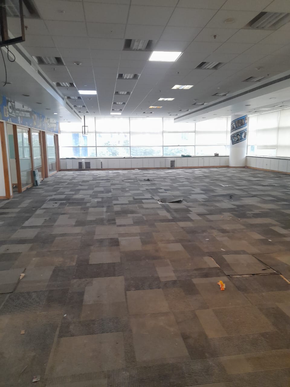 Office for Rent in Off Veera Desai Road Mumbai