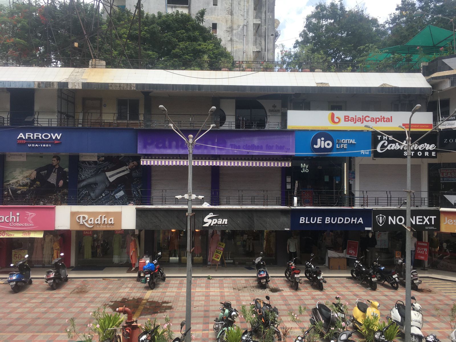 Showroom for Rent in Alkapuri Vadodara