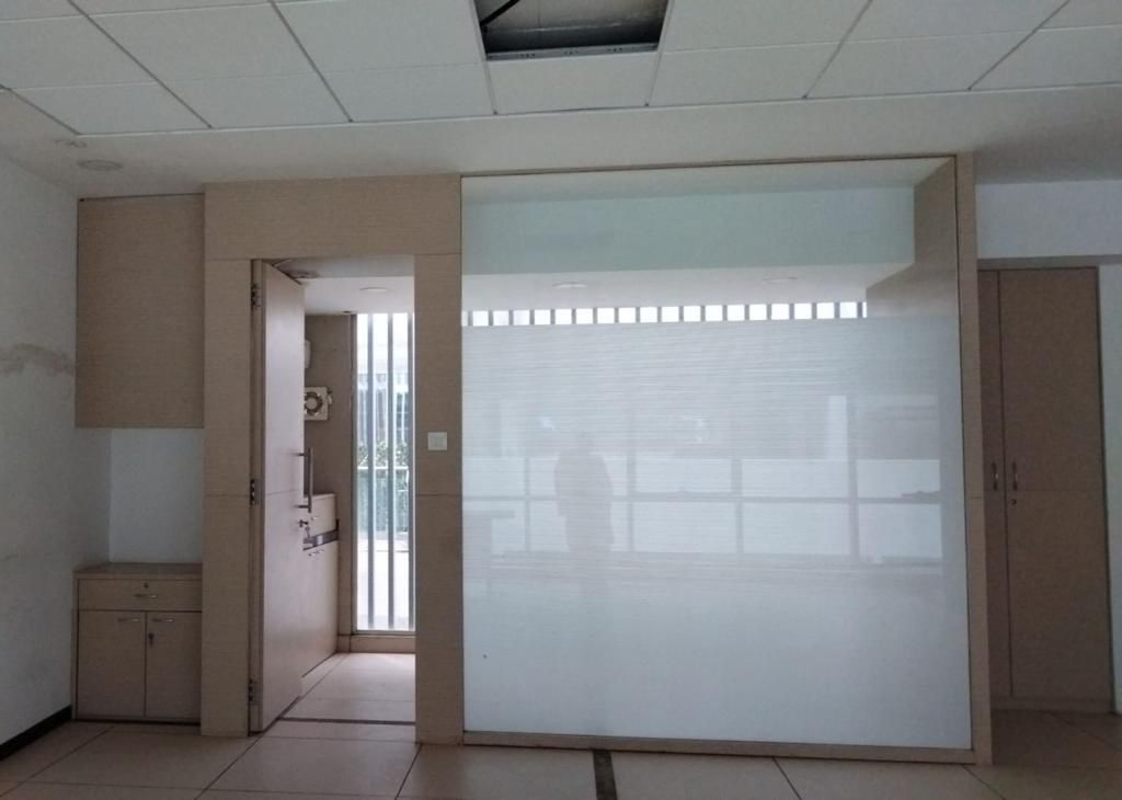 Office for Rent in Linking  Road Mumbai