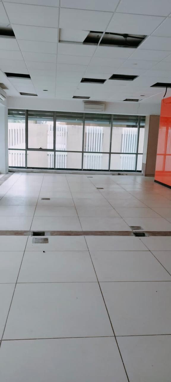 Office for Rent in Linking  Road Mumbai
