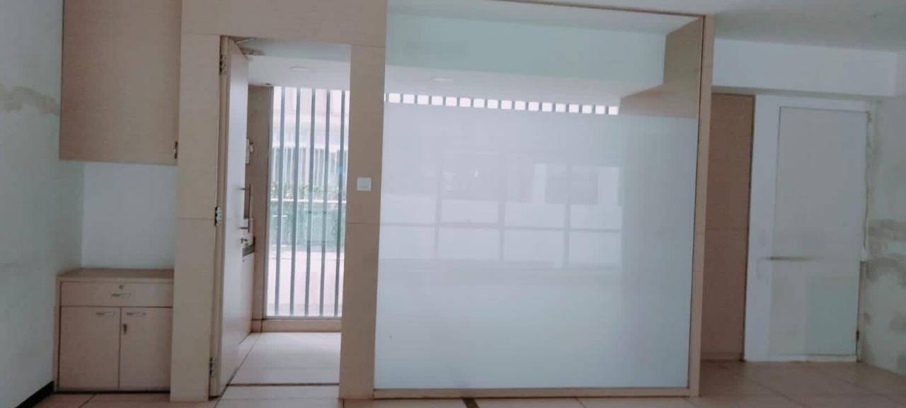 Office for Rent in Linking  Road Mumbai