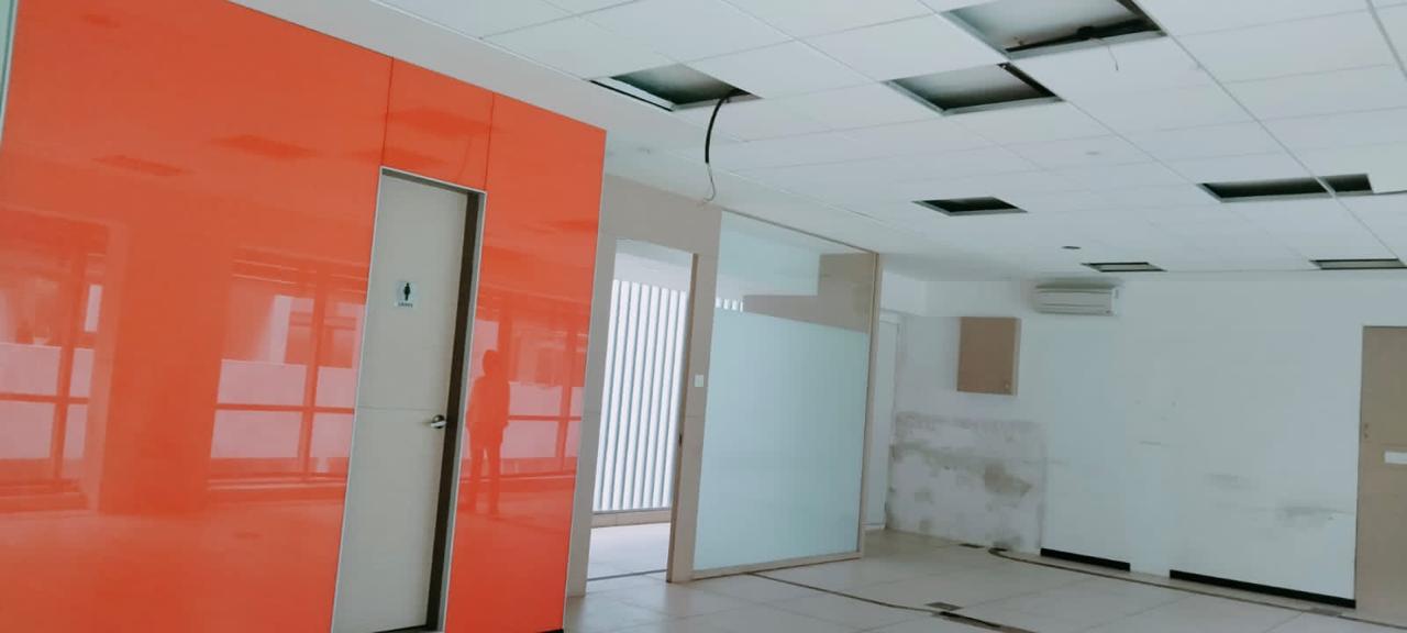 Office for Rent in Linking  Road Mumbai
