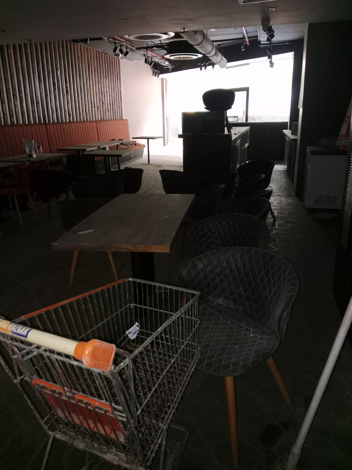Shop for Rent in Sion Trombay Road Mumbai