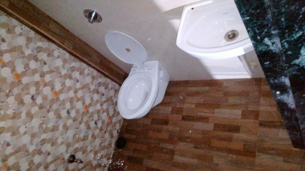 Shop for Rent in L B S Road Mumbai