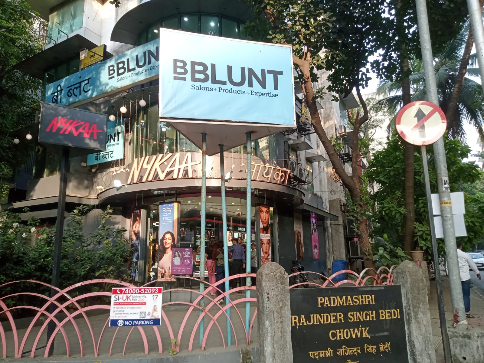 Showroom for Rent in Khar West Mumbai