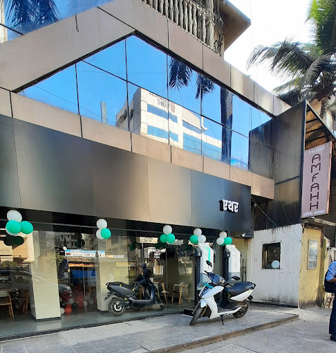 Showroom for Rent in S V Road Mumbai