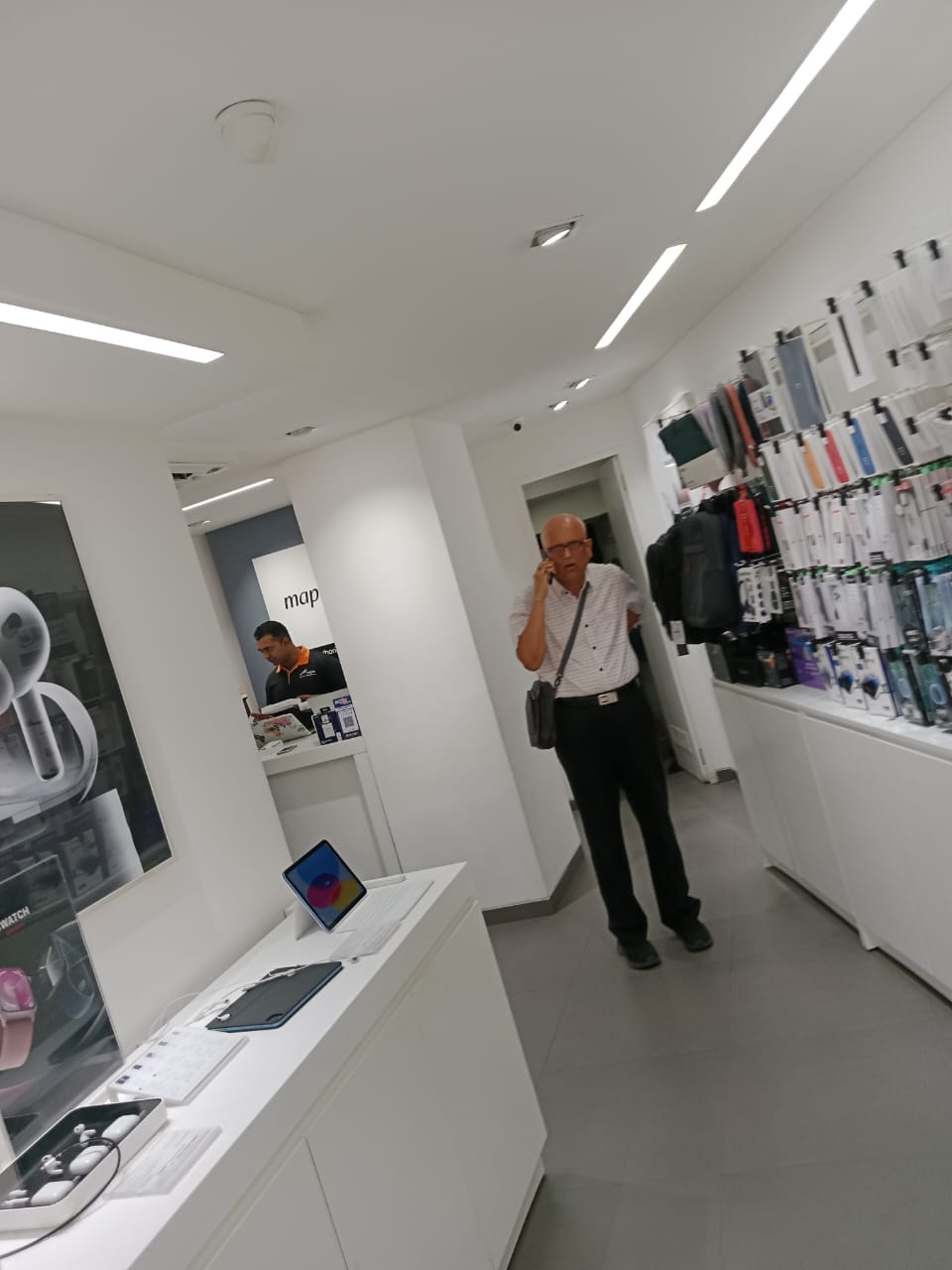 Shop for Rent in August Kranti Marg Mumbai