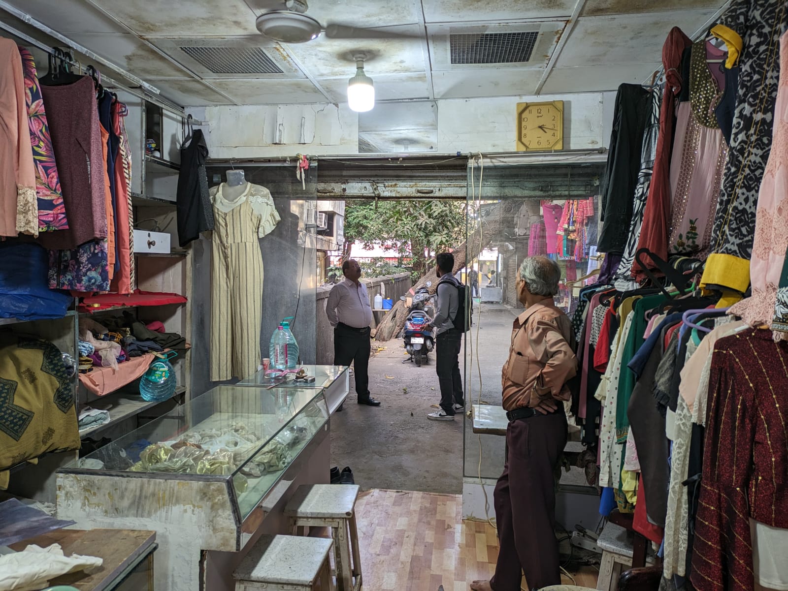 Shop for Rent in Khar West Mumbai