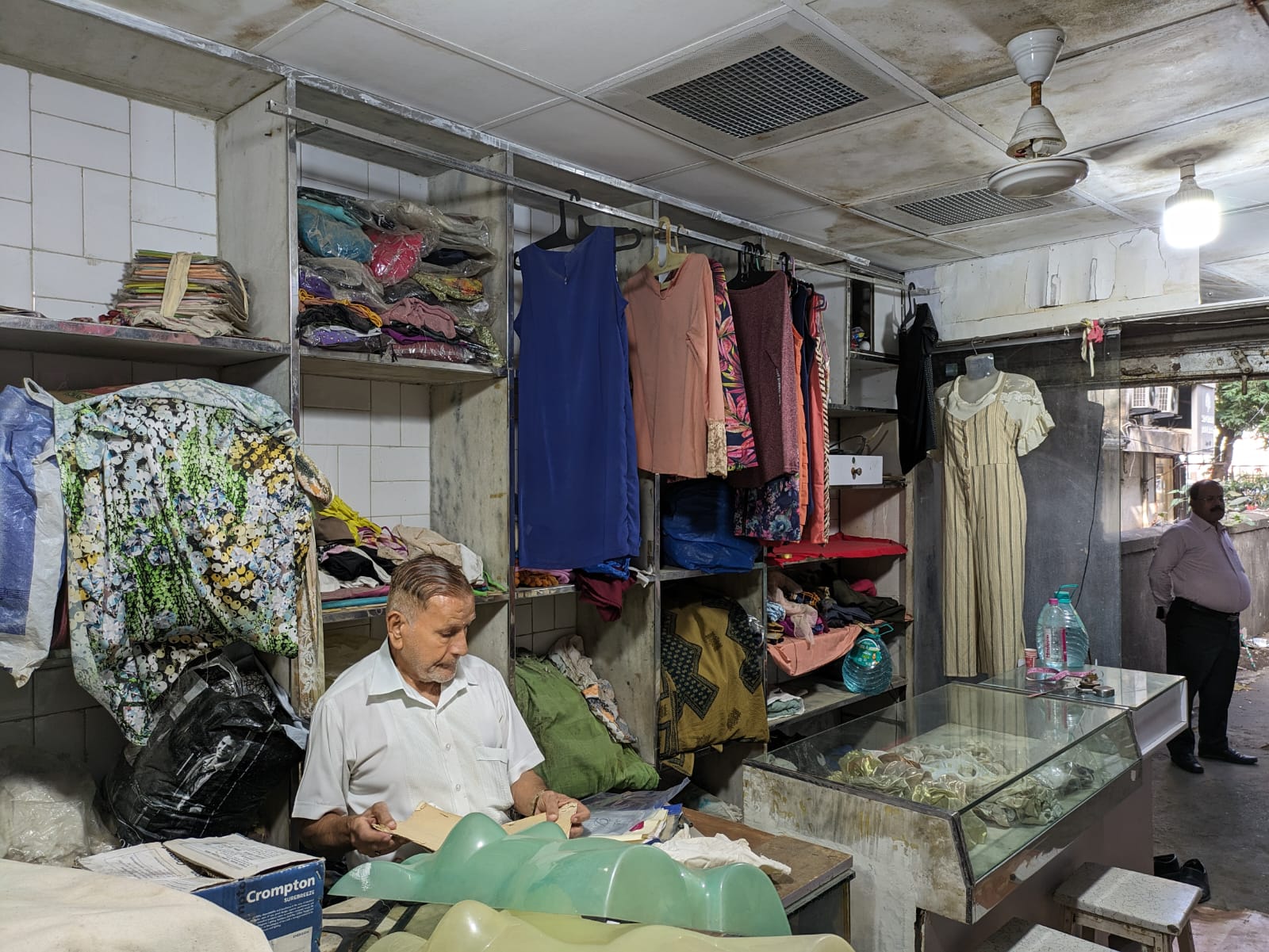Shop for Rent in Khar West Mumbai