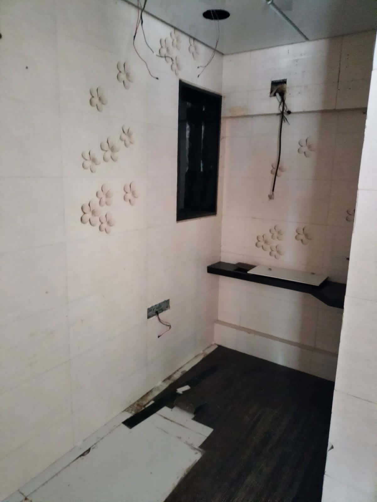 Shop for Rent in 14 Road Mumbai