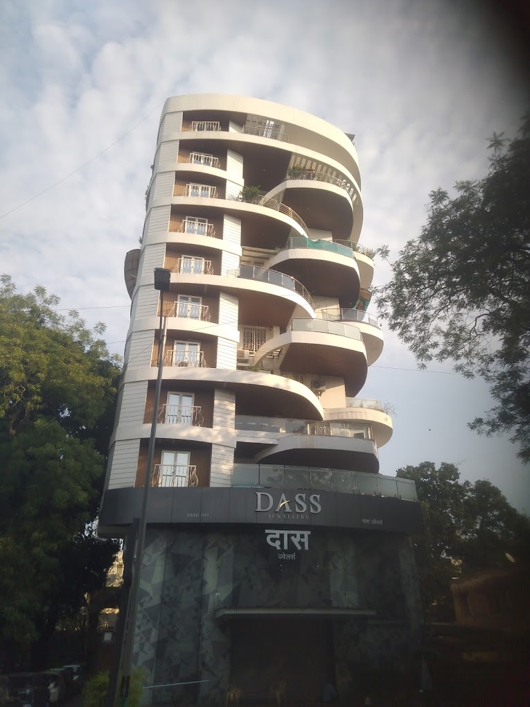 Showroom for Rent in Main Road Nagpur