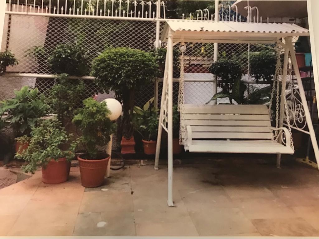 Commercial Bunglow for Rent in 14 Road Mumbai