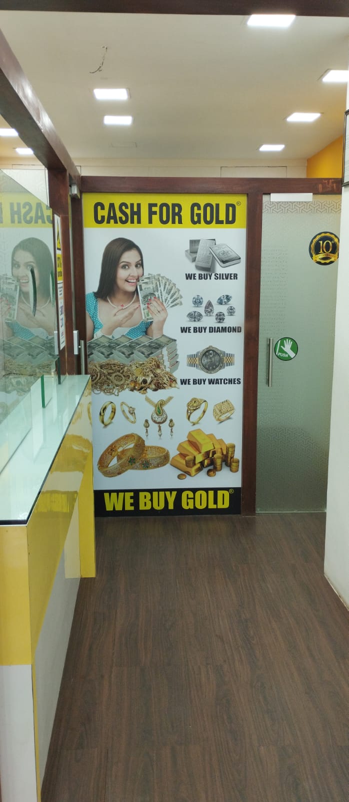 Shop for Rent in Juhu Tara Road Mumbai