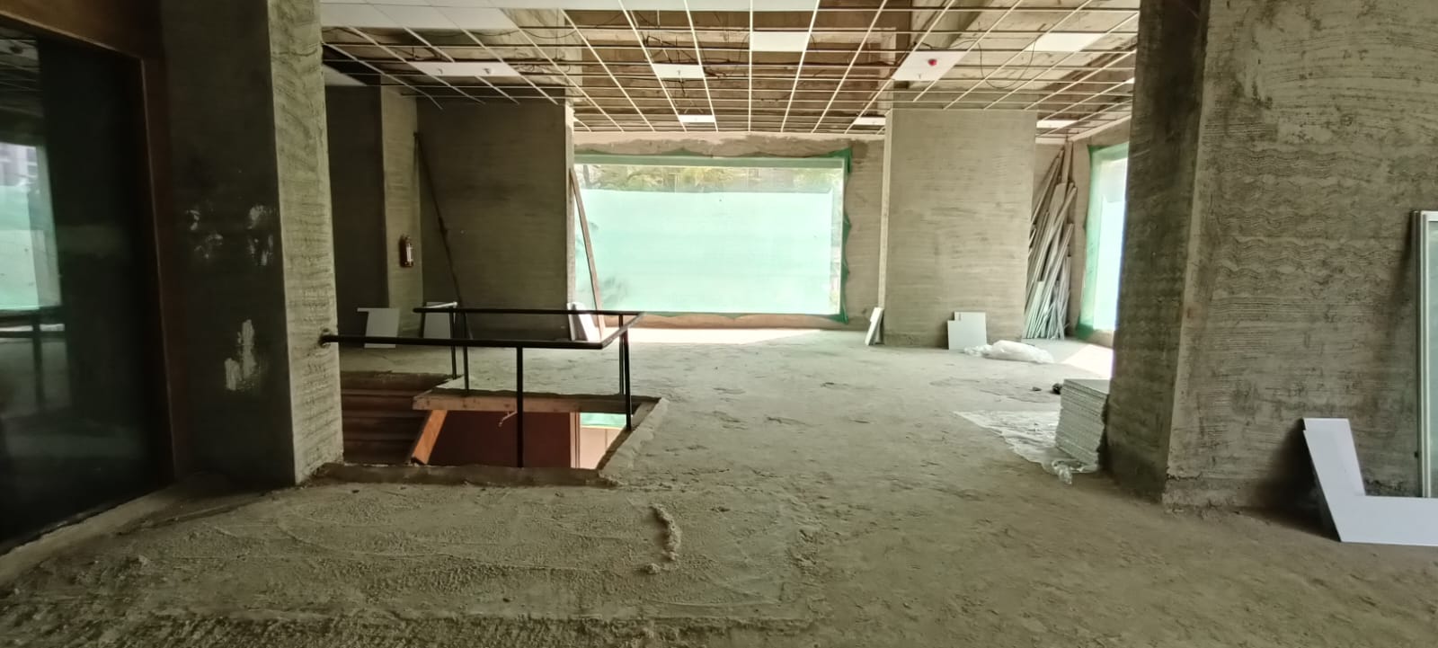 Showroom for Rent in S V Road Mumbai