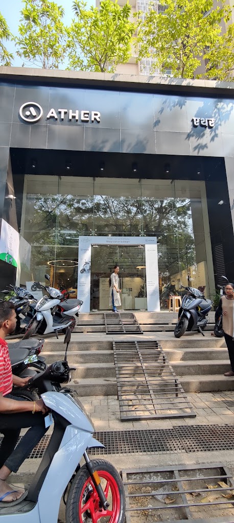 Showroom for Rent in Panchpakhadi Mumbai