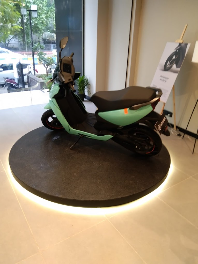 Showroom for Rent in Panchpakhadi Mumbai