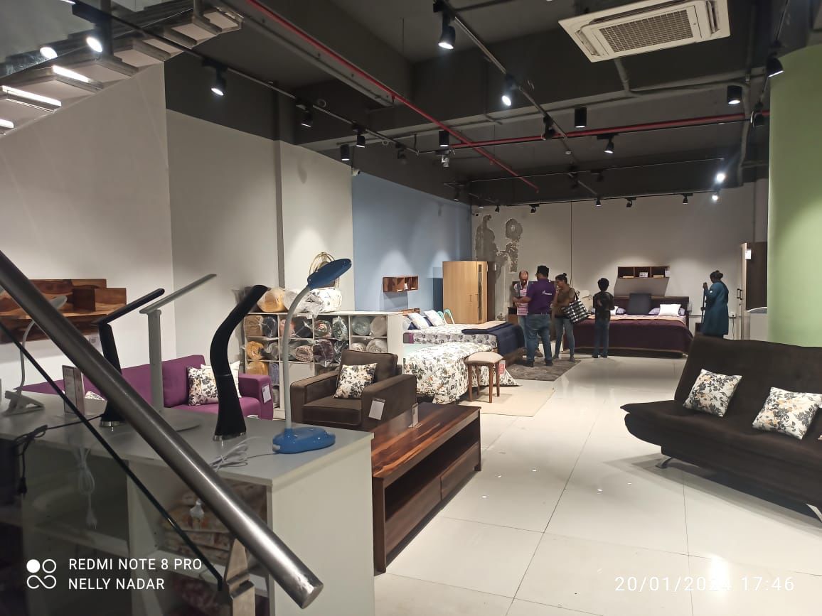 Showroom for Rent in G B Road Mumbai