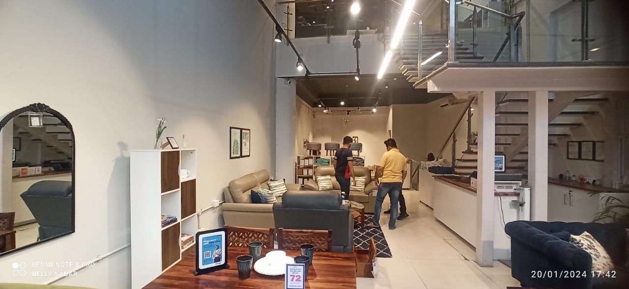 Showroom for Rent in G B Road Mumbai