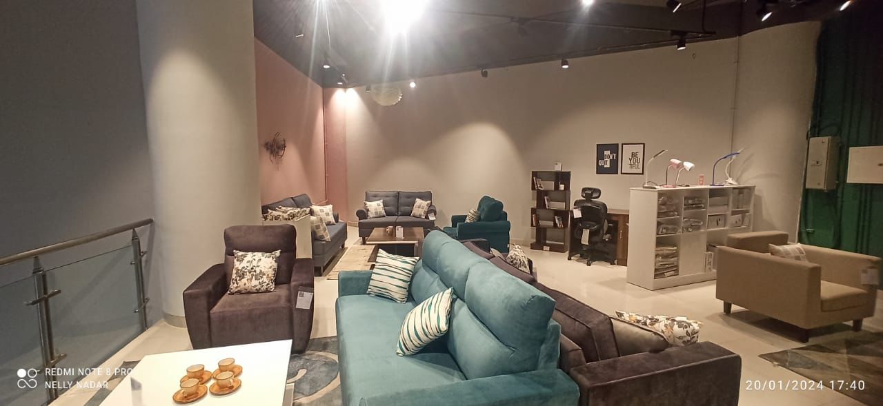 Showroom for Rent in G B Road Mumbai