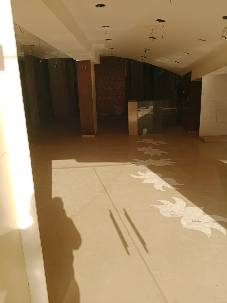 Showroom for Rent in Santacruz West Mumbai