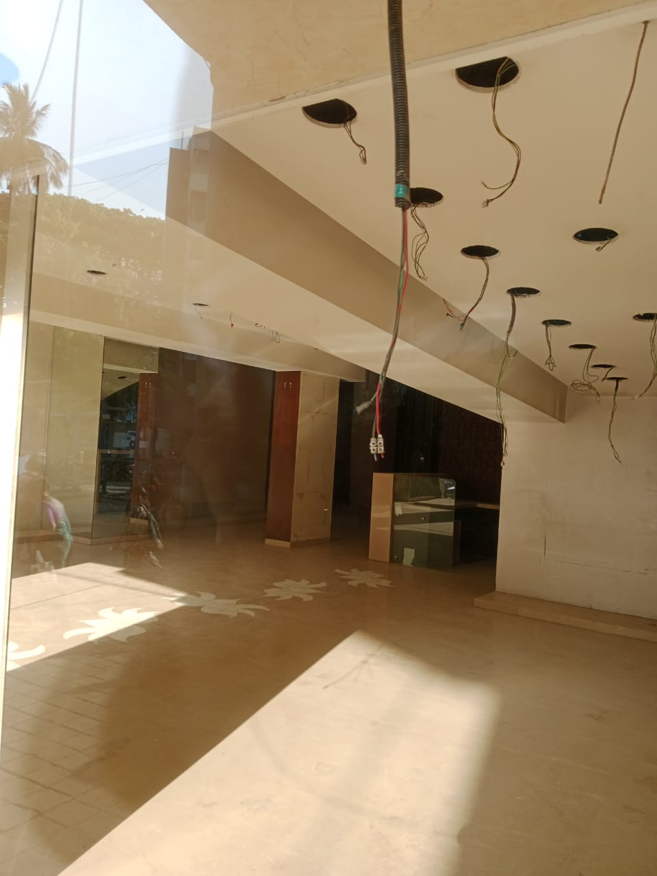 Showroom for Rent in Santacruz West Mumbai