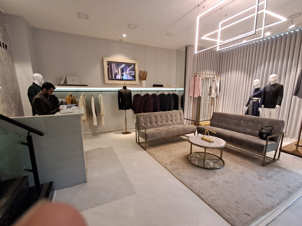 Showroom for Rent in Khar West Mumbai