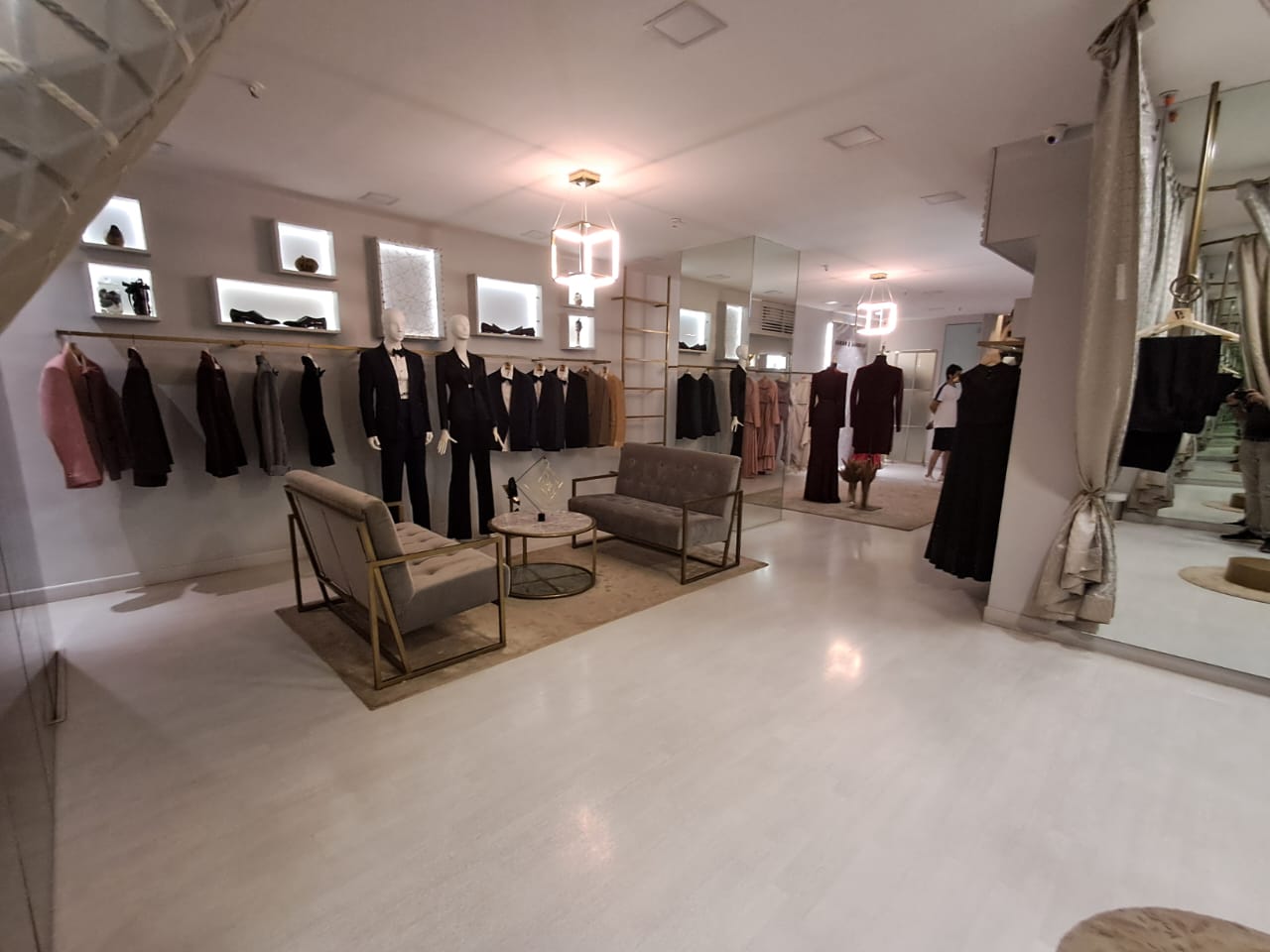 Showroom for Rent in Khar West Mumbai