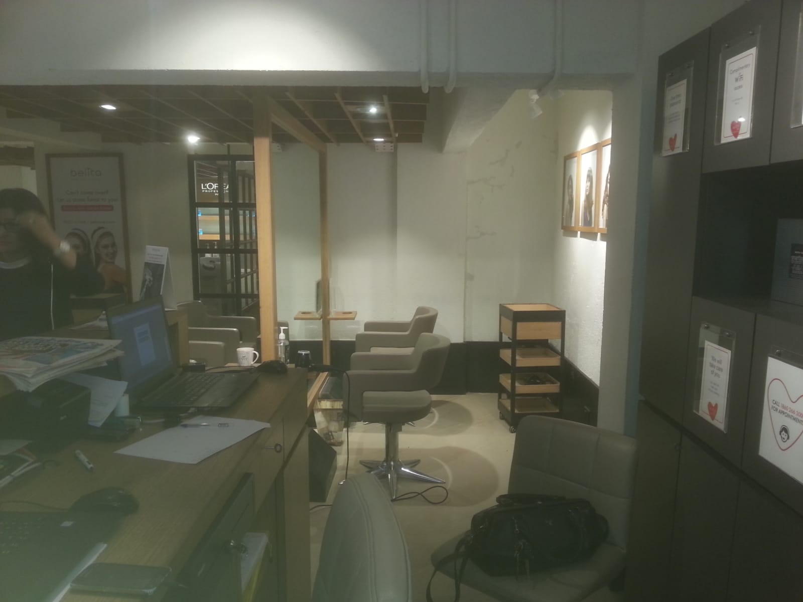 Showroom for Rent in Hill  Road Mumbai