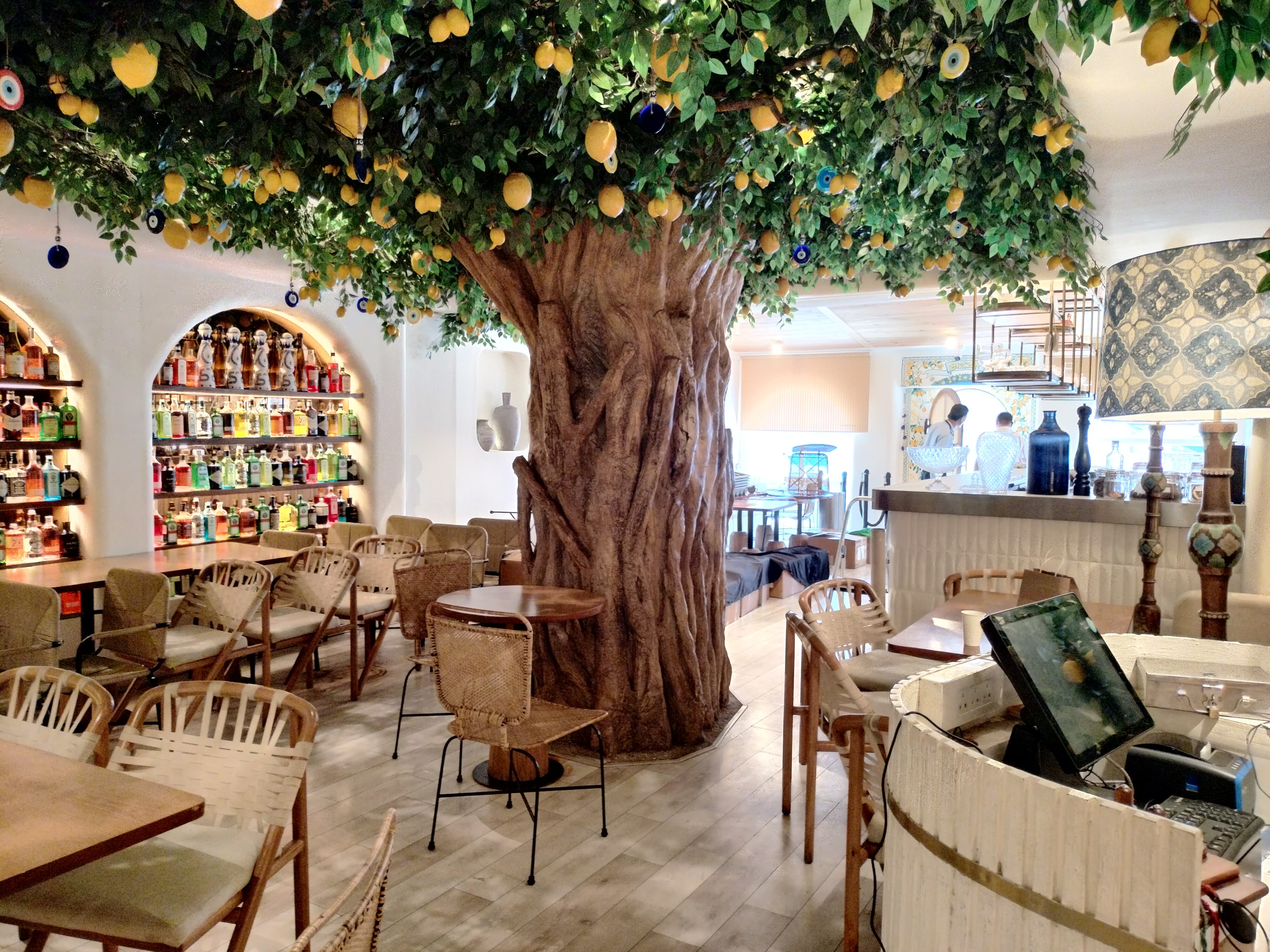 Restaurant for Sale in 35 Road Mumbai