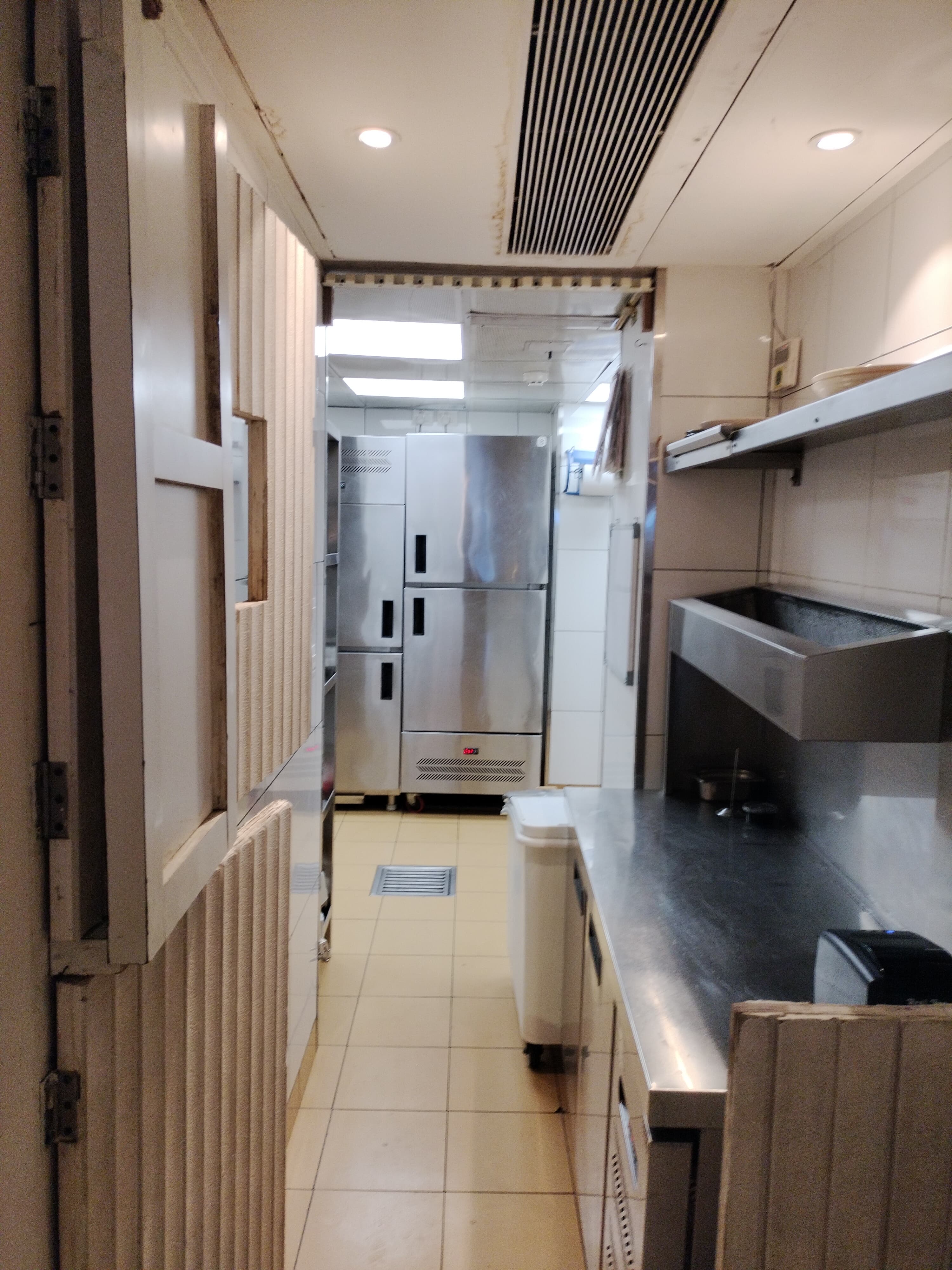Restaurant for Sale in 35 Road Mumbai