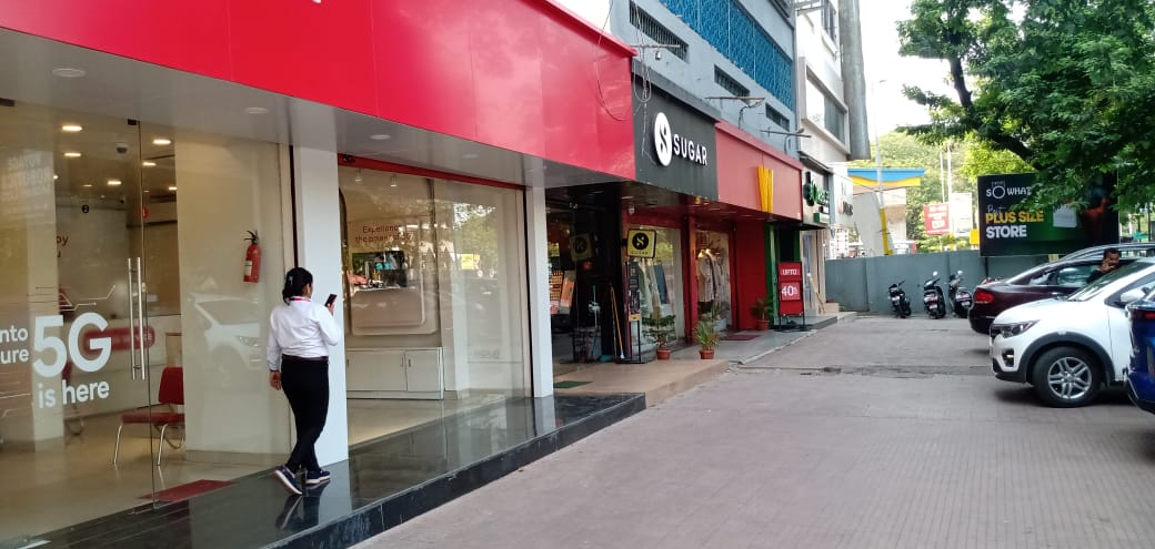 Showroom for Rent in Dharampeth Nagpur