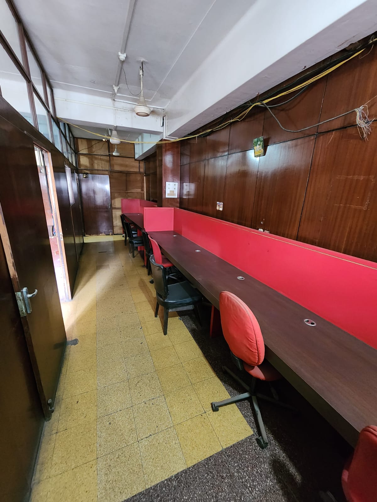 Office for Sale in Fort Mumbai