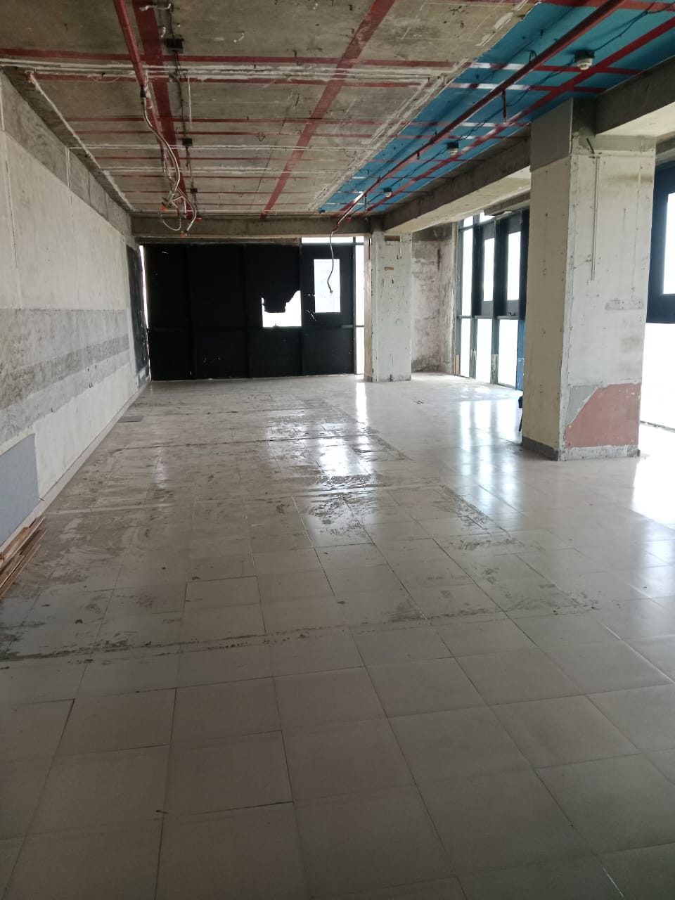 Office for Rent in Linking  Road Mumbai