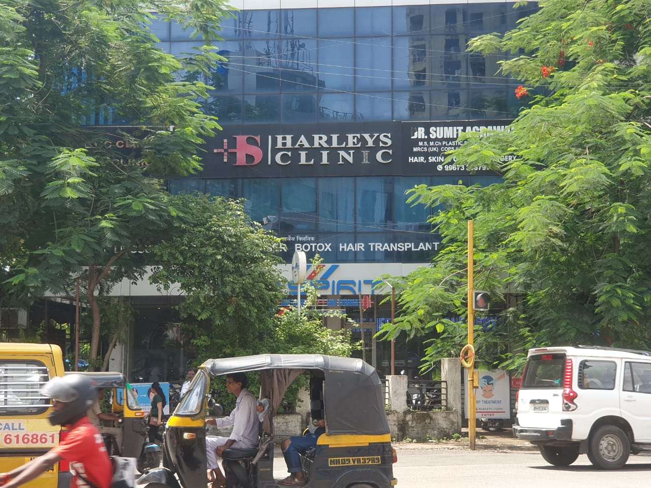 Showroom for Sale in 4 Bungalows Mumbai