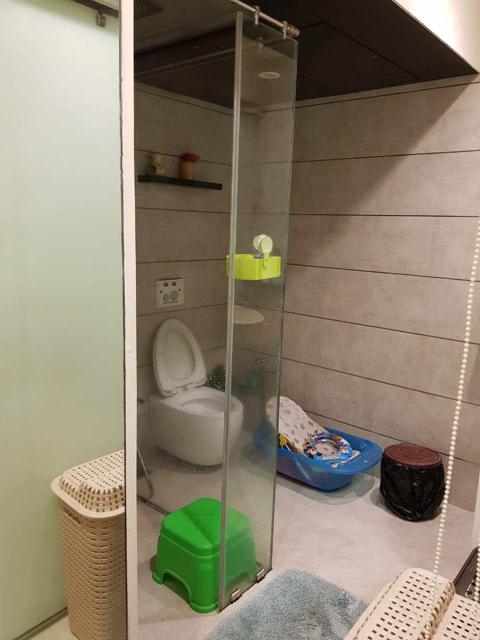 Commercial Bunglow for Rent in Off Hill Road Mumbai