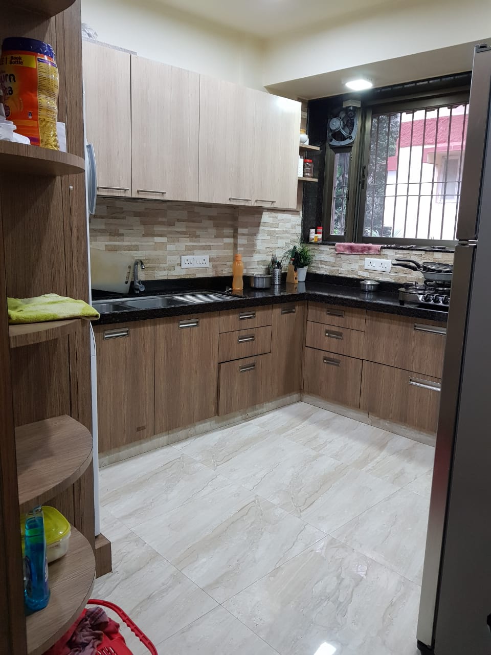 Commercial Bunglow for Rent in Off Hill Road Mumbai