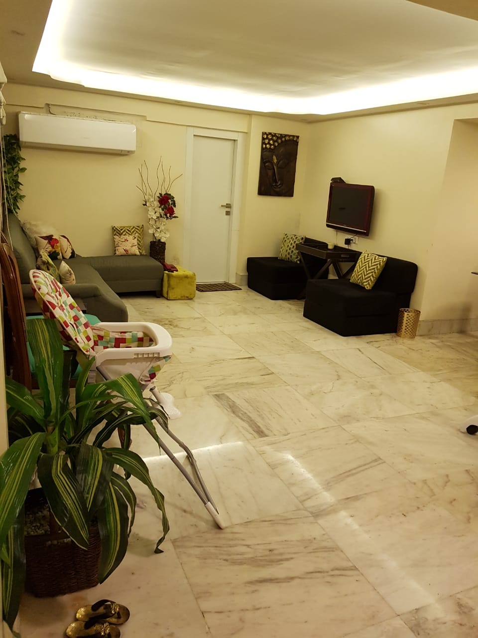 Commercial Bunglow for Rent in Off Hill Road Mumbai